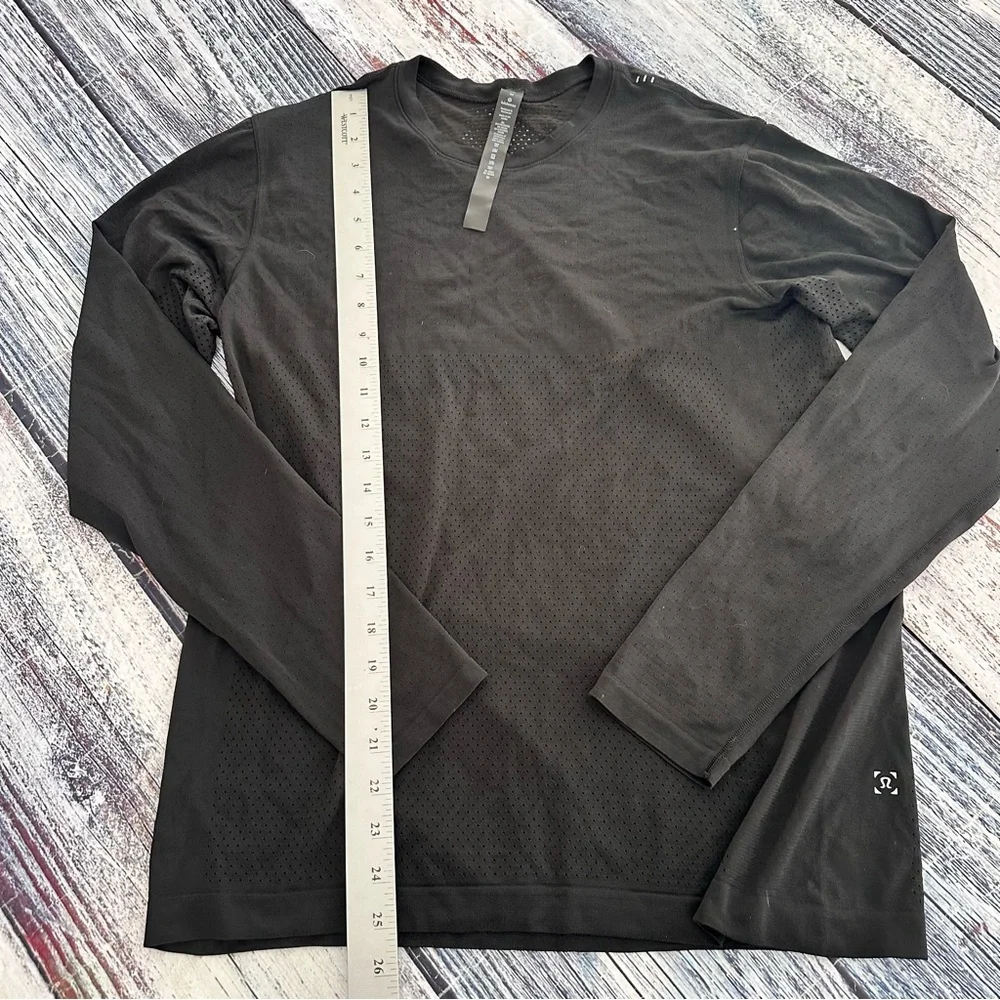 Lululemon Women’s Black Long-Sleeve Performance Top